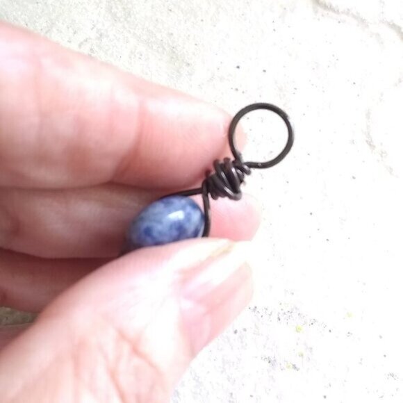 Natural Blue Sodalite - Magatama Pendant w. Large Loop Bail - - Picture 4 of 6